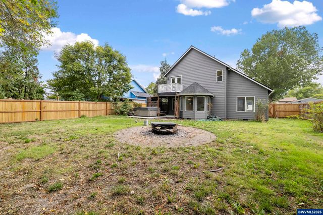 270 Martin Wy S, Monmouth, OR 97361