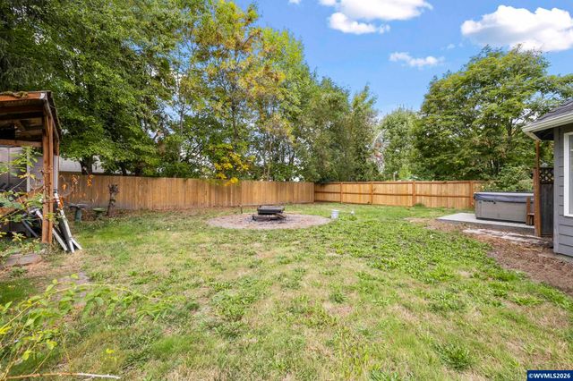 270 Martin Wy S, Monmouth, OR 97361
