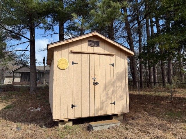 404 Ann St, Paris, TN 38242