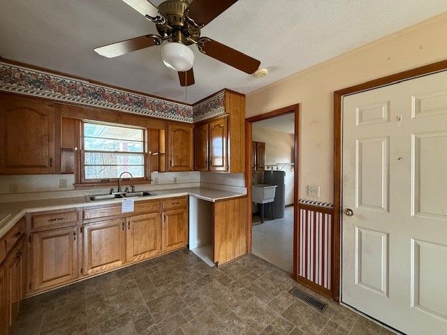 404 Ann St, Paris, TN 38242