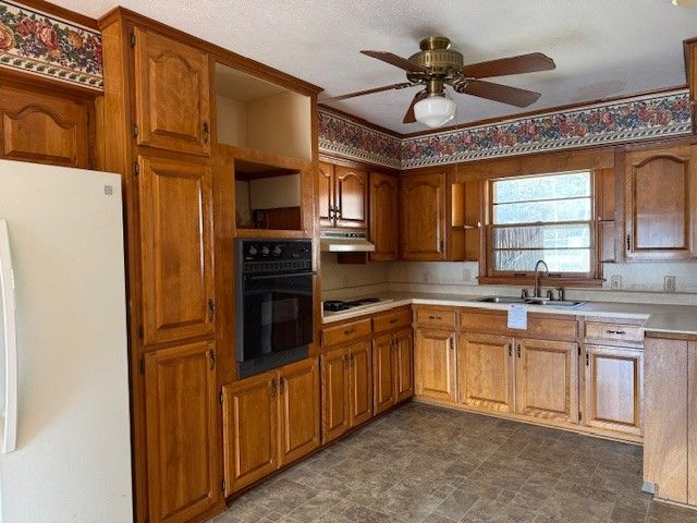 404 Ann St, Paris, TN 38242