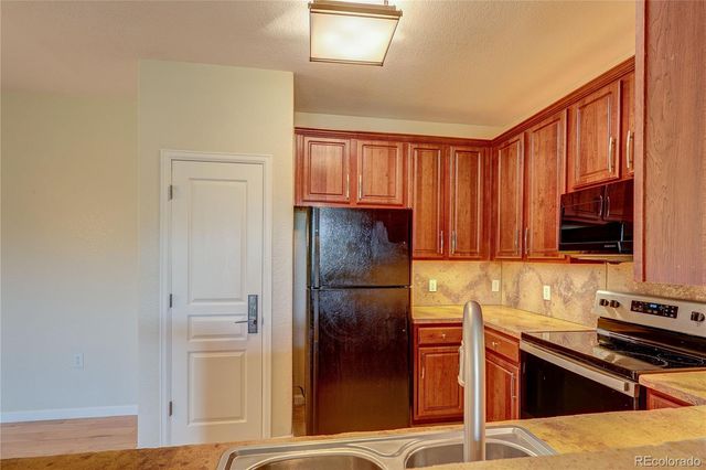 10437 W Hampden Avenue 102, Lakewood, CO 80227