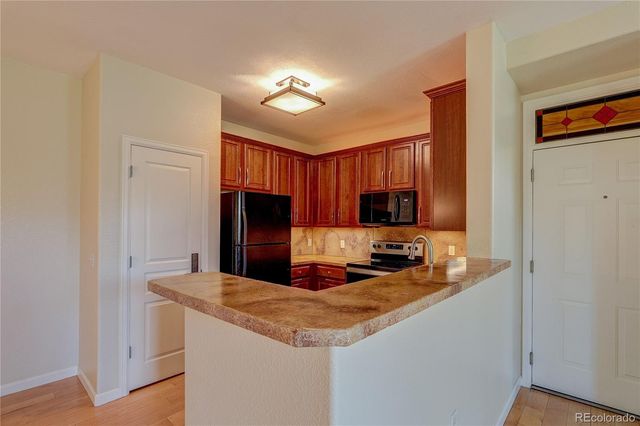 10437 W Hampden Avenue 102, Lakewood, CO 80227