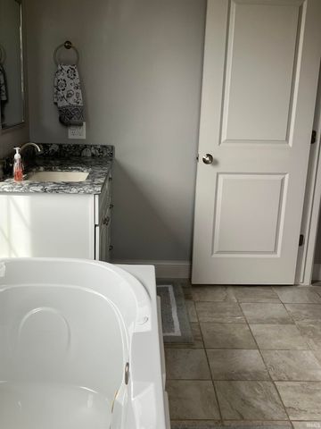 13541 3rd Road, Plymouth, IN 46563