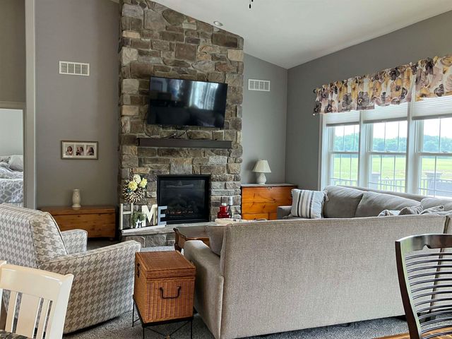13541 3rd Road, Plymouth, IN 46563