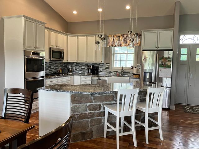 13541 3rd Road, Plymouth, IN 46563