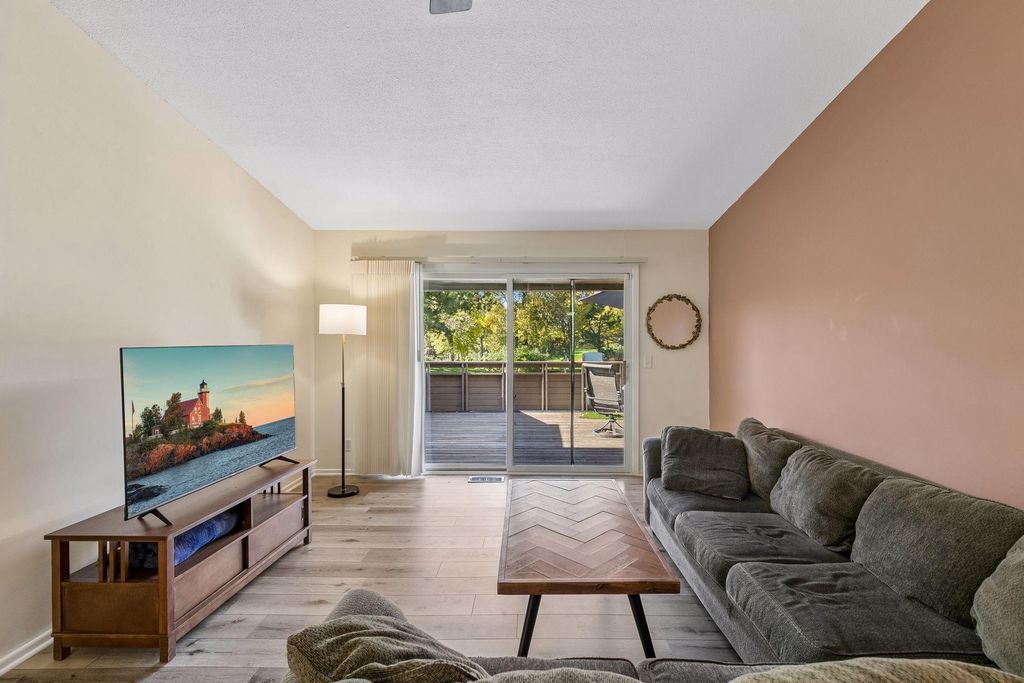 52 Birnamwood Drive, Burnsville, MN 55337 — photo 3