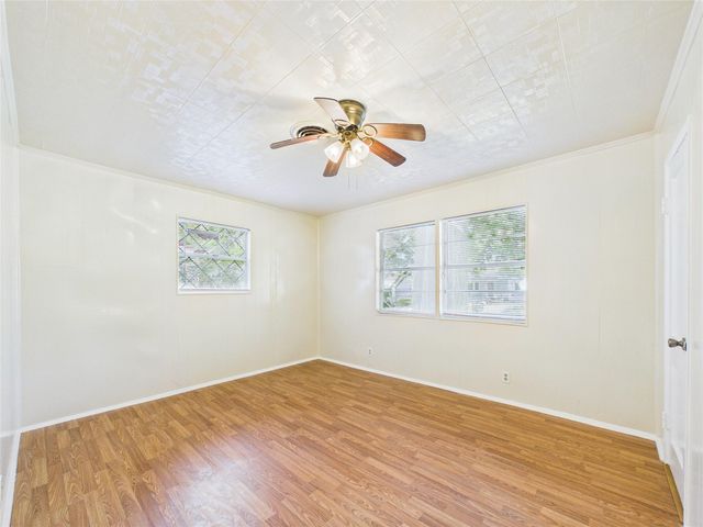 1100 12th Street N, Texas City, TX 77590