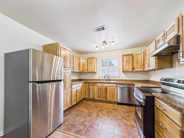 1100 12th Street N, Texas City, TX 77590