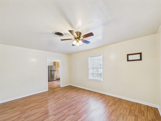 1100 12th Street N, Texas City, TX 77590