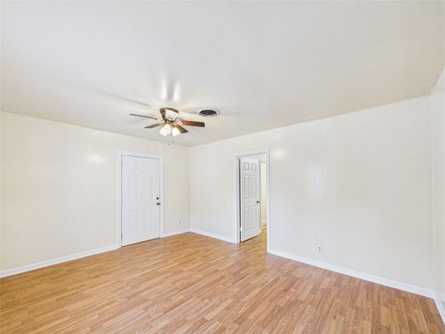 1100 12th Street N, Texas City, TX 77590