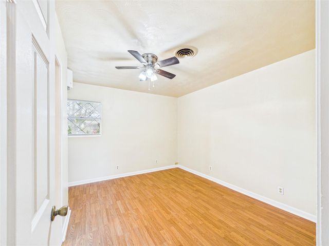 1100 12th Street N, Texas City, TX 77590
