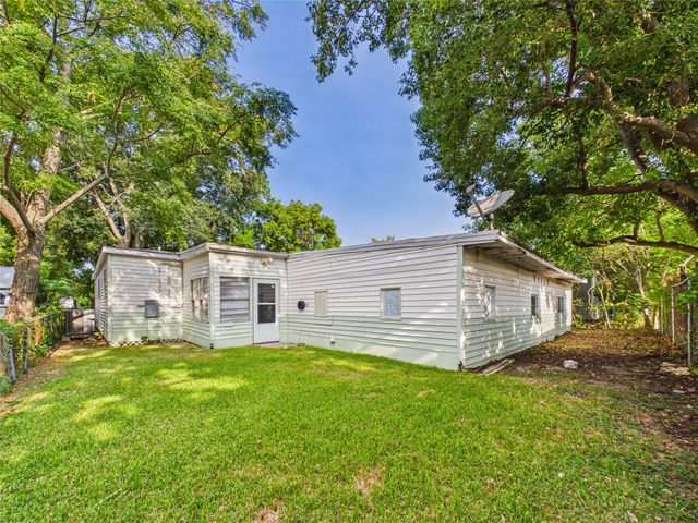1100 12th Street N, Texas City, TX 77590
