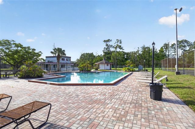 5916 VILLAGE CIRCLE 5916, Orlando, FL 32822