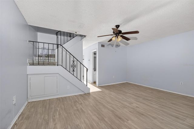 5916 VILLAGE CIRCLE 5916, Orlando, FL 32822