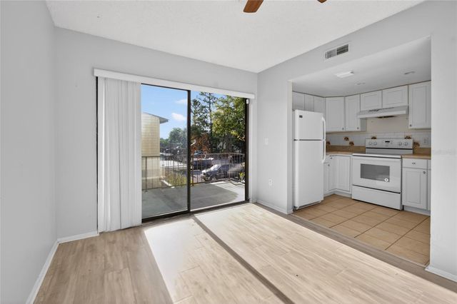 5916 VILLAGE CIRCLE 5916, Orlando, FL 32822