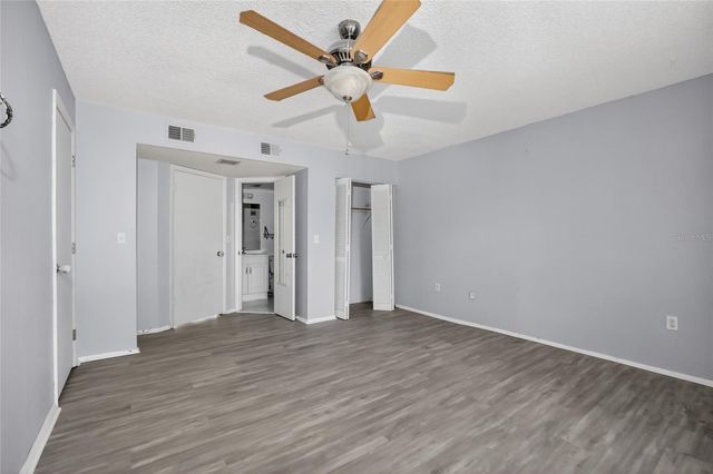 5916 VILLAGE CIRCLE 5916, Orlando, FL 32822