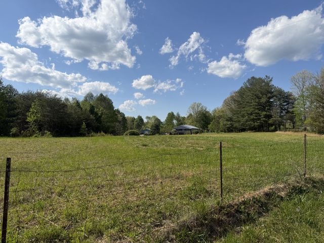 200 Rattlesnake Rd, Mcminnville, TN 37110