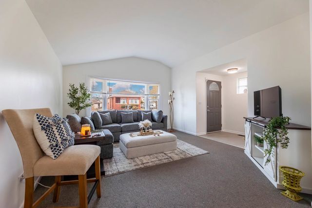 10029 S Wentworth Avenue, Chicago, IL 60628