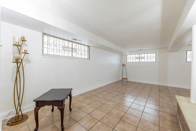 10029 S Wentworth Avenue, Chicago, IL 60628