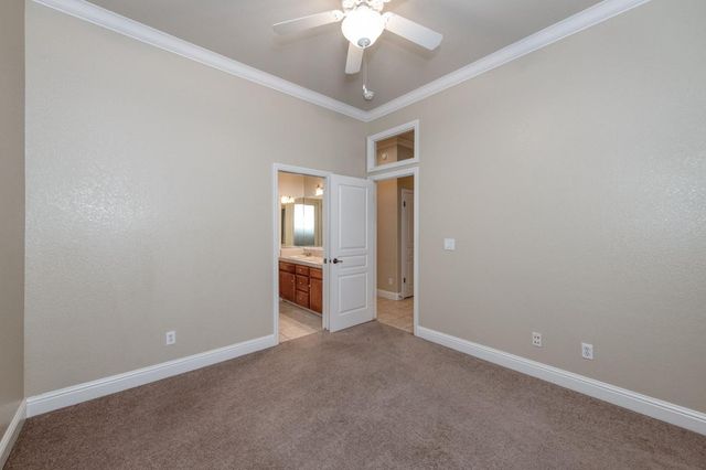 366 W Warwick Avenue, Clovis, CA 93619