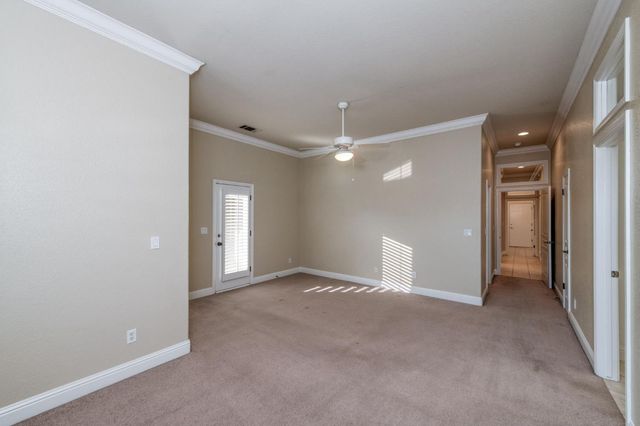 366 W Warwick Avenue, Clovis, CA 93619