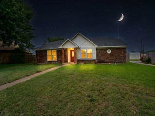 2534 Limestone Lane, Garland, TX 75040