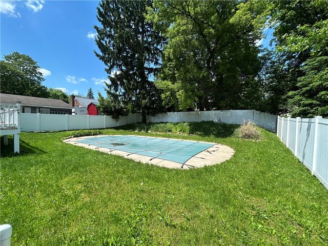 307 E Garfield Ave, New Castle, PA 16105