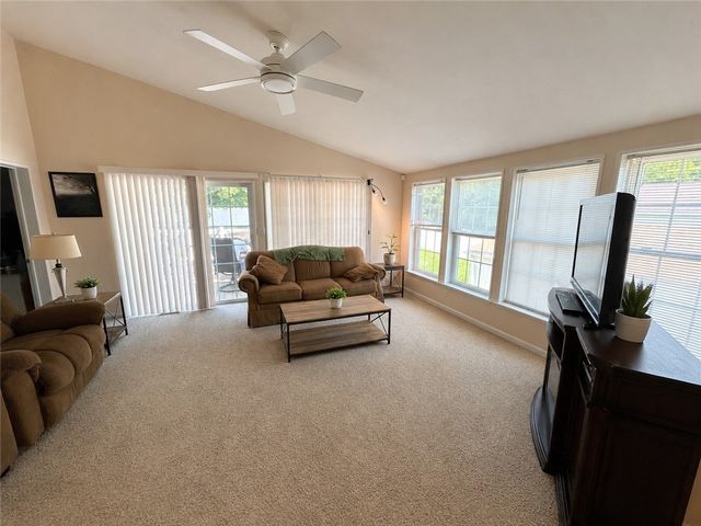 307 E Garfield Ave, New Castle, PA 16105