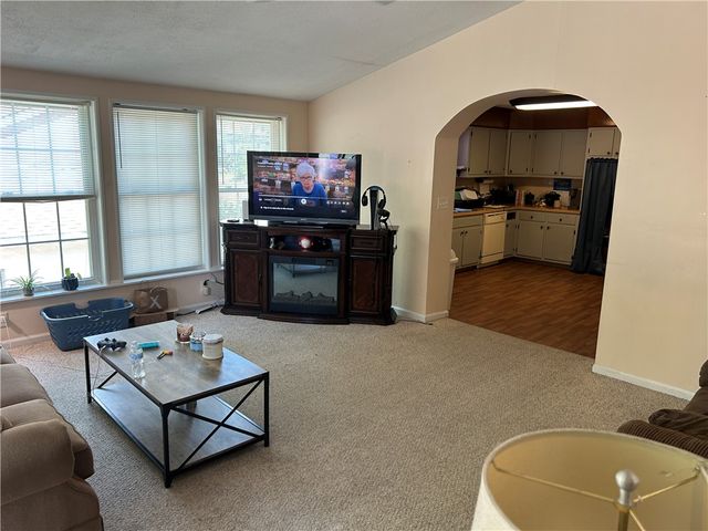 307 E Garfield Ave, New Castle, PA 16105
