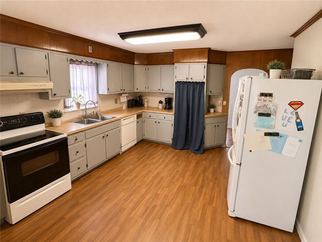 307 E Garfield Ave, New Castle, PA 16105