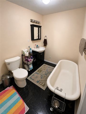 307 E Garfield Ave, New Castle, PA 16105