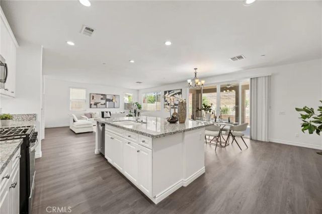 17044 Cerritos, Fontana, CA 92336