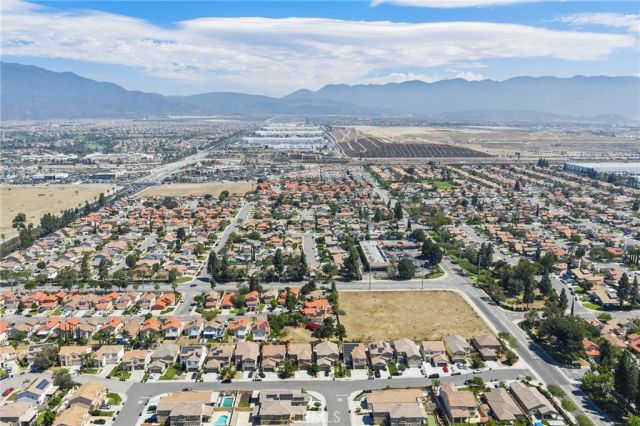 17044 Cerritos, Fontana, CA 92336