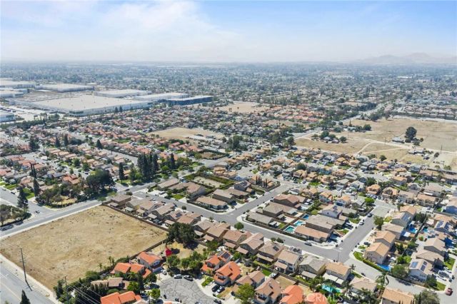 17044 Cerritos, Fontana, CA 92336