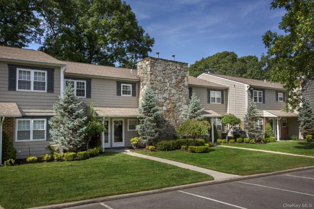 398 Lake Pointe Drive 398, Middle Island, NY 11953