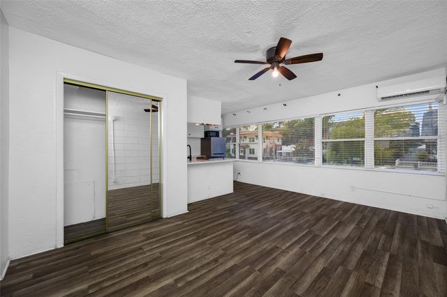 425 2ND STREET N, St Petersburg, FL 33701