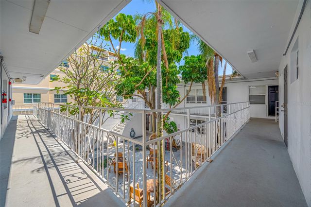 425 2ND STREET N, St Petersburg, FL 33701