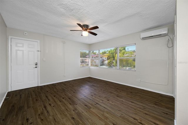 425 2ND STREET N, St Petersburg, FL 33701