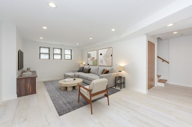 3630 N Kimball Avenue G, Chicago, IL 60618