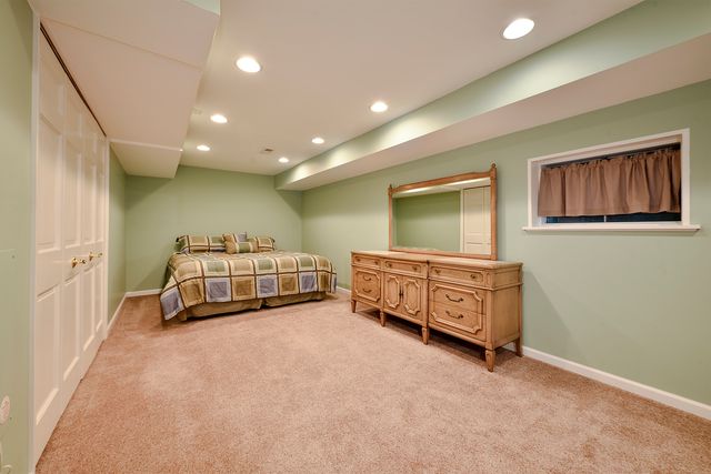 1620 Pheasant Trail, Inverness, IL 60067