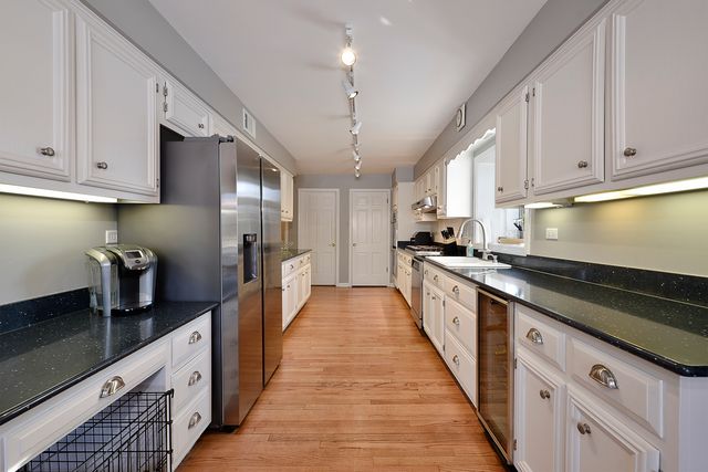 1620 Pheasant Trail, Inverness, IL 60067