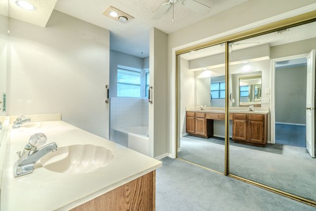 2119 Turf Club Drive, Arlington, TX 76017