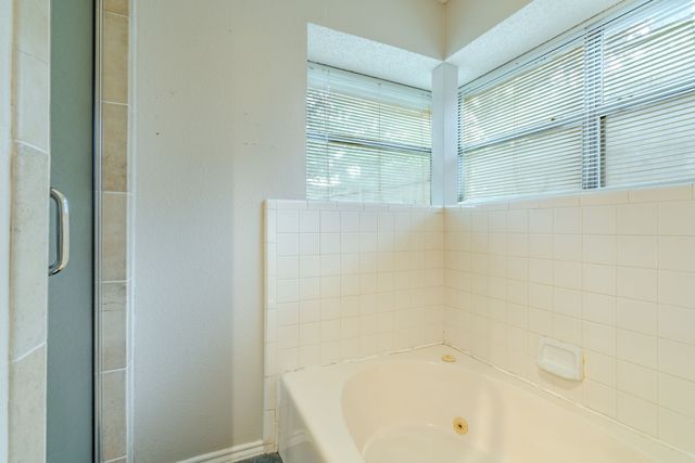 2119 Turf Club Drive, Arlington, TX 76017