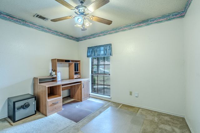 2119 Turf Club Drive, Arlington, TX 76017
