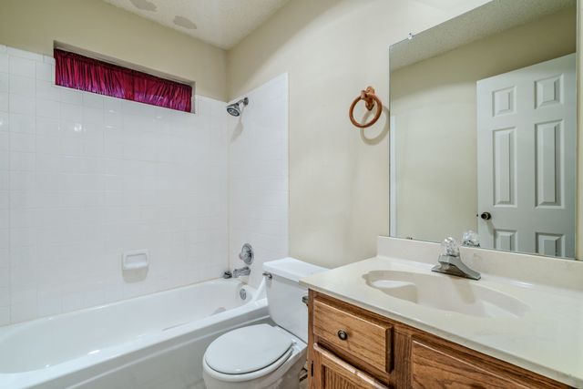 2119 Turf Club Drive, Arlington, TX 76017