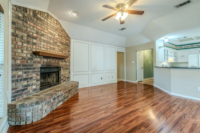 2119 Turf Club Drive, Arlington, TX 76017