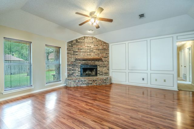2119 Turf Club Drive, Arlington, TX 76017