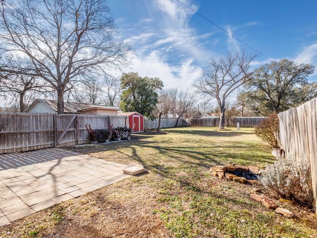 2607 1st Street, Brownwood, TX 76801
