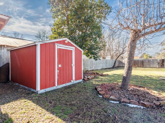2607 1st Street, Brownwood, TX 76801
